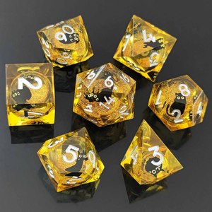 وصل حديثًا قالب نرد حيوان ذهبي 7 قطع نرد راتنج متعدد السطوح DND للزنزانات والتنينات - Product Image 1