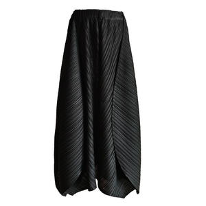 Robe d'été Miyake pour femme, vintage, plissée, polyvalente, taille naturelle, élastique, couleur unie, ample, amincissante, écologique, tissée, longueur genou - Product Image 1