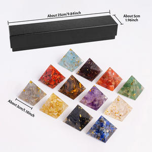 Pirámide de Resina con 12 Signos del Zodiaco de Cristal <span class=keywords><strong>Natural</strong></span> al por Mayor, Juego de Virutas de Cristal, Decoración para el Hogar y Regalo - Product Image 2