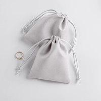 Pochette en velours personnalisée avec logo, cordon de serrage et initiales pour emballage cadeau de bijoux – Vente en gros