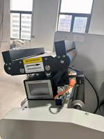 Machine à découper de haute qualité à structure compacte, machine à découper les rouleaux de papier et de film de haute précision pour les petites usines