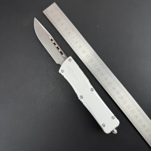 Micro Tech <span class=keywords><strong>Troodon</strong></span> I, Navaja Plegable de Bolsillo para Camping con Hoja de Acero Inoxidable y Mango de Aleación de Aluminio 6061, OEM - Product Image 6