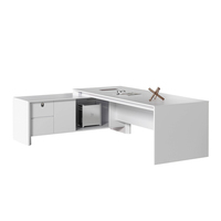 Scrivania Ergonomica in Legno per Configurazione Ufficio Moderno, Postazioni di Direzione
