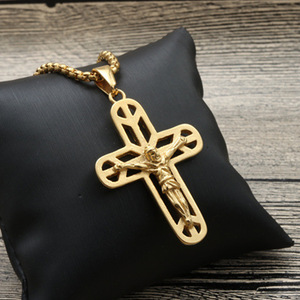 Yunnique – pendentif croix en acier inoxydable, couleur or, pendentifs thématiques pour hommes, collier cadeau - Product Image 1