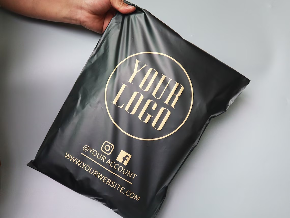 polymailer bags black