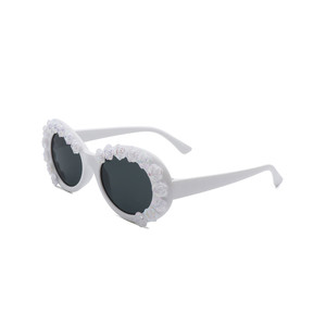 Lunettes de soleil ovales et rondes pour femmes Vystra - Style floral tendance - Product Image 3