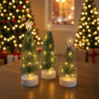 Décorations de fête de Noël d'intérieur, ornements de Noël en plastique pour la maison, guirlandes lumineuses LED, petit sapin de Noël