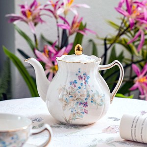 Ceramic Tea <b>Set</b> - Berry Floral <b>Teapot</b> with <b>2</b> <b>Cups</b> <b>and</b> Saucers Gift Box - Product Image 2