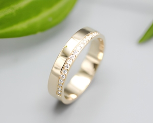 Anillo de Boda de Media Eternidad con Diamante Cultivado en Laboratorio de Oro Amarillo de 14K, Corte Brillante Redondo - Product Image 1