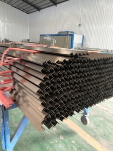 Profilés d'extrusion de portes et fenêtres en aluminium 6063-T5 en alliage personnalisé série 6000 avec service de coupe - Product Image 5