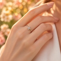 Bague de fiançailles et de mariage de luxe en moissanite et argent sterling 925 plaqué or blanc, idéale pour cadeau et soirée, tailles 5-9, poids total 1,1g, classique