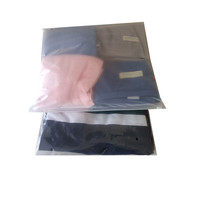 Emballage personnalisé pour vêtements, sac en plastique à fermeture éclair, sac à fermeture éclair mat noir givré pour l'emballage des vêtements, sacs transparents de luxe