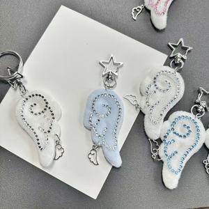 Gantungan Kunci Sayap Malaikat Berhias Berlian Imitasi Y2K Grosir, Gantungan Kunci Bintang Bulu Lucu, Aksesoris Tas Estetik Kawaii, Hadiah untuk Anak Perempuan - Product Image 2