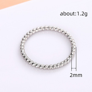 Anello a Fascia Intrecciata Minimalista Stile Hip Hop, Anello da Dito Indice per Donna, Gioiello per Uso Quotidiano - Product Image 4
