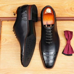 Zapatos Oxford de Hombre de Cuero Genuino con Cordones y Punta Puntiaguda, Bordados, Cómodos, Transpirables, Resistentes a las Manchas, para Negocios y Bodas - Product Image 3