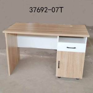 Mesa de oficina moderna y sencilla de madera para estación de trabajo de oficinistas y uso en mobiliario de oficina - Product Image 1