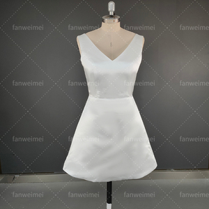 Haute Qualité Photos Réelles <span class=keywords><strong>Robe</strong></span> De Mariée Courte Avec Grand Arc Train Détachable Plus La <span class=keywords><strong>Taille</strong></span> Dos Nu Genou Longueur <span class=keywords><strong>Robe</strong></span> De Mariée - Product Image 5