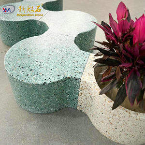 Nuevos Materiales de Construcción en Piedra, Banco de Terrazo, Asientos Modulares para Exteriores con Integración de Jardín de Flores - Product Image 1