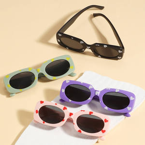 ファッションプラスチック長方形サングラスuv 400子供ハートかわいいスタイルカスタムロゴサングラス女の子用男の子 - Product Image 1