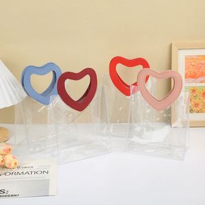 Sac cadeau en PVC transparent avec poignée en forme de cœur, sac fourre-tout pour mariage, sac souvenir pour la Saint-Valentin, anniversaire, demoiselle d'honneur, sac à main transparent - Product Image 2