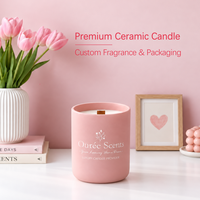 Bougie parfumée à mèche en bois sous marque privée dans un pot en céramique rose mat, couleurs personnalisées pour la décoration intérieure, vente en gros