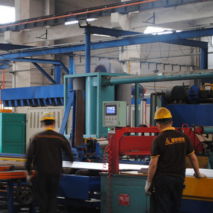 La fábrica <span class=keywords><strong>extruye</strong></span> y produce perfiles de aluminio industriales de plata anodizada estándar nacional - Product Image 6