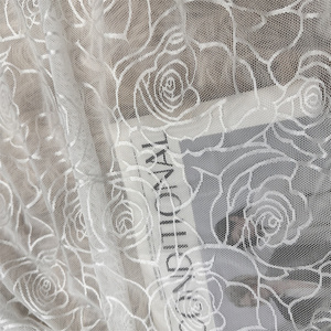 قماش دانتيل أفريقي - قابل للتمدد، سريع الجفاف، قماش شبكي جاكار بنقش ورود كبير قابل للتنفس - Product Image 6
