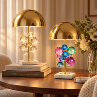 Lampe de table moderne américaine avec boule de cristal, abat-jour en métal doré, base en marbre, double ampoule E27 pour la chambre à coucher, le salon, l'entrée, décoration