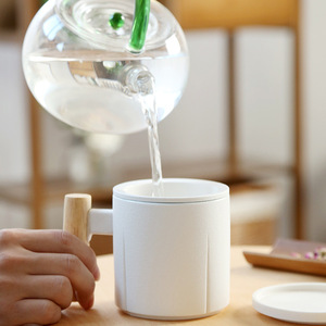 Porcellana ufficio e casa <span class=keywords><strong>tazza</strong></span> <span class=keywords><strong>da</strong></span> tè 400ml in ceramica <span class=keywords><strong>con</strong></span> <span class=keywords><strong>coperchio</strong></span> impugnatura Design stile europeo accessori riforniti per il tè al caffè - Product Image 3