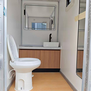 Lussuoso Rimorchio Toilette Portatile a 2 Porte e 2 Cabine, Colore Personalizzabile per Uso Esterno, Bagno Mobile Portatile in Vendita - Product Image 5