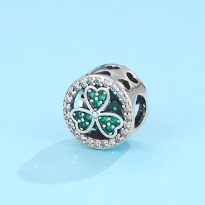 Abalorio de Plata de Ley S925 con diseño de Trébol Redondo Hueco y Circonitas Cúbicas Verdes y Blancas, compatible con pulseras de cadena tipo serpiente, regalo de la suerte para mujer - Product Image 4