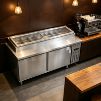Comptoir de bar à salades réfrigéré commercial avec station de garnissage en acier inoxydable et table de préparation alimentaire pour restaurant et buffet