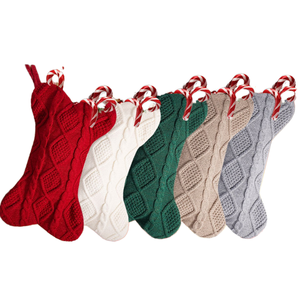 Bas <span class=keywords><strong>de</strong></span> Noël en tricot en forme d'os gris kaki pour animaux <span class=keywords><strong>de</strong></span> compagnie Bas <span class=keywords><strong>de</strong></span> chien suspendu avec des couleurs rouge vert blanc - Product Image 1