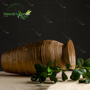 Recién llegado, jarrón de suelo de bambú alto moderno, patrón en espiral, lacado ecológico personalizado, OEM, Vietnam, hecho a mano, decoración artesanal duradera para el hogar - Product Image 1