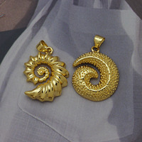 Nouvel accessoire de pendentif en cuivre plaqué or 18 carats sur le thème de l'océan, avec homard, étoile de mer, conque, tortue marine et coquille Saint-Jacques, vente en gros.