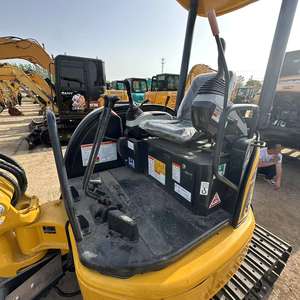 Mini-excavatrice KOMATSU PC30 d'occasion compacte haute précision 3 tonnes avec pompe de boîte de vitesses efficace pour la rénovation urbaine et la construction de jardins à petite échelle - Product Image 5