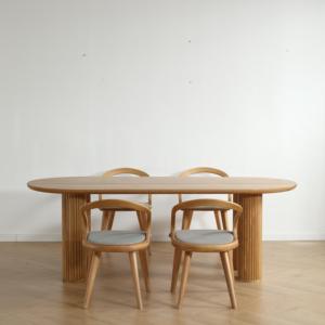 Mới Đến Đồ Nội Thất Sang Trọng Bàn Ăn Hình Chữ Nhật Bàn Ăn Đặt Gỗ Sồi Rắn Bàn Bằng Gỗ Và Ghế Đặt - Product Image 1