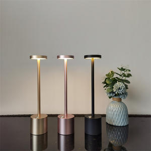 All'ingrosso lussuoso oro nero argento alluminio Hotel Lobby ricarica lampada da tavolo a Led per tavolo da Bar - Product Image 2