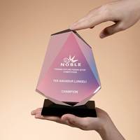 Premio grabado personalizado de trofeo de cristal de Color Noble recién llegado para la competencia de configuración de alimentador fuera de línea Penang
