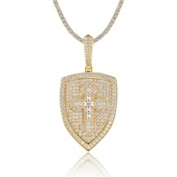 Prix de gros Pendentif Hip Hop de luxe pour homme, en argent 925 plaqué or 18K, avec chaîne cubaine et diamants Moissanite pavés, style 'Iced Shield'