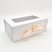 ISO9001 Boîte blanche de luxe imprimée avec logo personnalisé Emballage en carton cadeau rigide pour bouteille avec gaufrage Revêtement UV mat