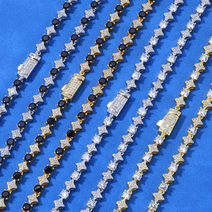 Pulsera de Moissanita Iced Starburst VVS de Plata de Ley 925 con Baño de Oro de 18K, Estilo Hiphop, Engaste de Bisel, Eslabón de Estrella Celestial de 5 Puntas Cósmica - Product Image 5