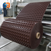 Planche de drainage alvéolée en géotextile brun, haute résistance à la déchirure, haute qualité, usage intensif pour murs de soutènement