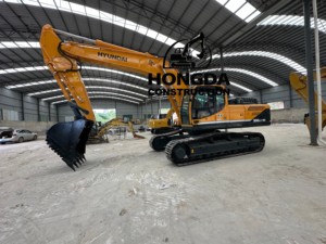 Excavatrice Hyundai d'origine coréenne 300lc-9s, 30 tonnes, 2020, capacité de la benne de 1,38 m, roulements testés et inspectés par vidéo, occasion, à vendre - Product Image 2