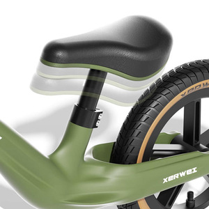 จักรยานทรงตัวสำหรับเด็กเซอร์เวตขนาด 12 นิ้วโครงอะลูมิเนียมอัลลอยด์ไม่มีแป้นเหยียบสำหรับเด็กอายุ 2-5 ปีขี่กลางแจ้ง - Product Image 4