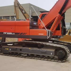 Excavatrice sur chenilles Doosan DX225LCA d'occasion, état d'origine, faible nombre d'heures de fonctionnement, performances élevées, moteur d'origine, roulement moteur. - Product Image 1