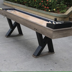 Mesa de entretenimiento 2 en 1 para bolos y shuffleboard con construcción duradera para juegos en interiores - Product Image 4