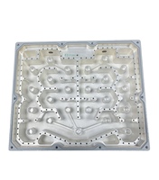 Boîtier de filtre en aluminium usiné CNC par moulage sous pression de précision sur mesure pour module RF d'antenne de station de base 4G/5G, boîtier de blindage