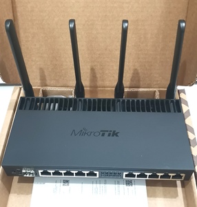 Router Mikrotik RB4011iGS+5HacQ2HnD-IN 4x 1.4 GHz 10x Gigabit LAN SFP+ L5 WiFi 2.4/5GHz - Product Image 2