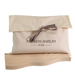 Pochette à bijoux en coton avec logo personnalisé imprimé pour parfums et bijoux, vente en gros - Product Image 1
